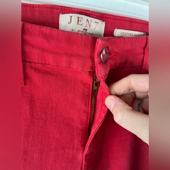 JEN7 For All Mankind Cropped Skinny Red Frayed Hem Jeans Size 8 Wonens - Picture 6 of 10
